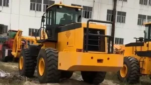 Cargadora para manipulación de troncos