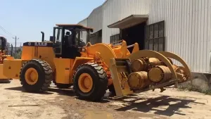 Cargadora para manipulación de bloques