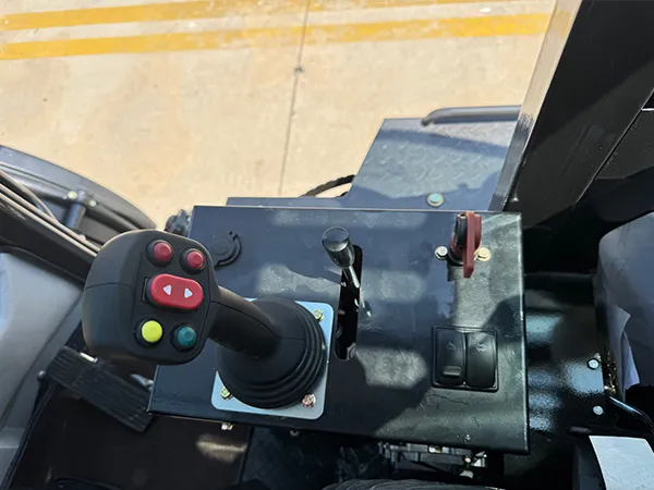 Consola de mando multifuncional