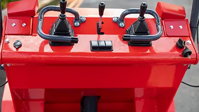 Minicargadora sobre ruedas S390