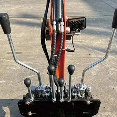 Miniexcavadora diésel sobre orugas KV08