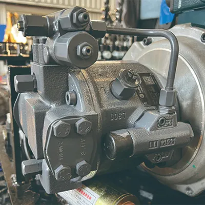 Miniexcavadora diésel sobre orugas KV13/13PLUS/15