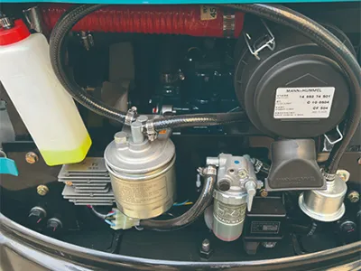 Miniexcavadora diésel sobre orugas KV18/18 PLUS