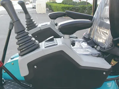 Miniexcavadora diésel sobre orugas KV18/18 PLUS